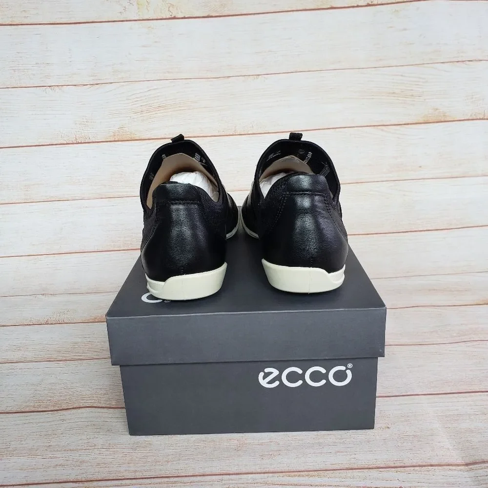 ECCO Women's Bluma Casual Walking Comfortable Sneakers Black White Size 10-10.5